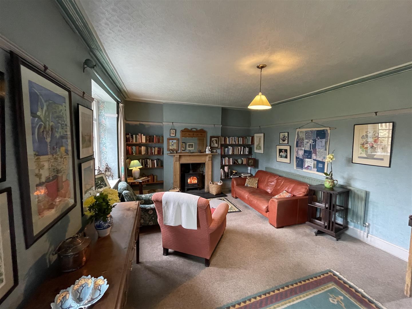 SITTING ROOM